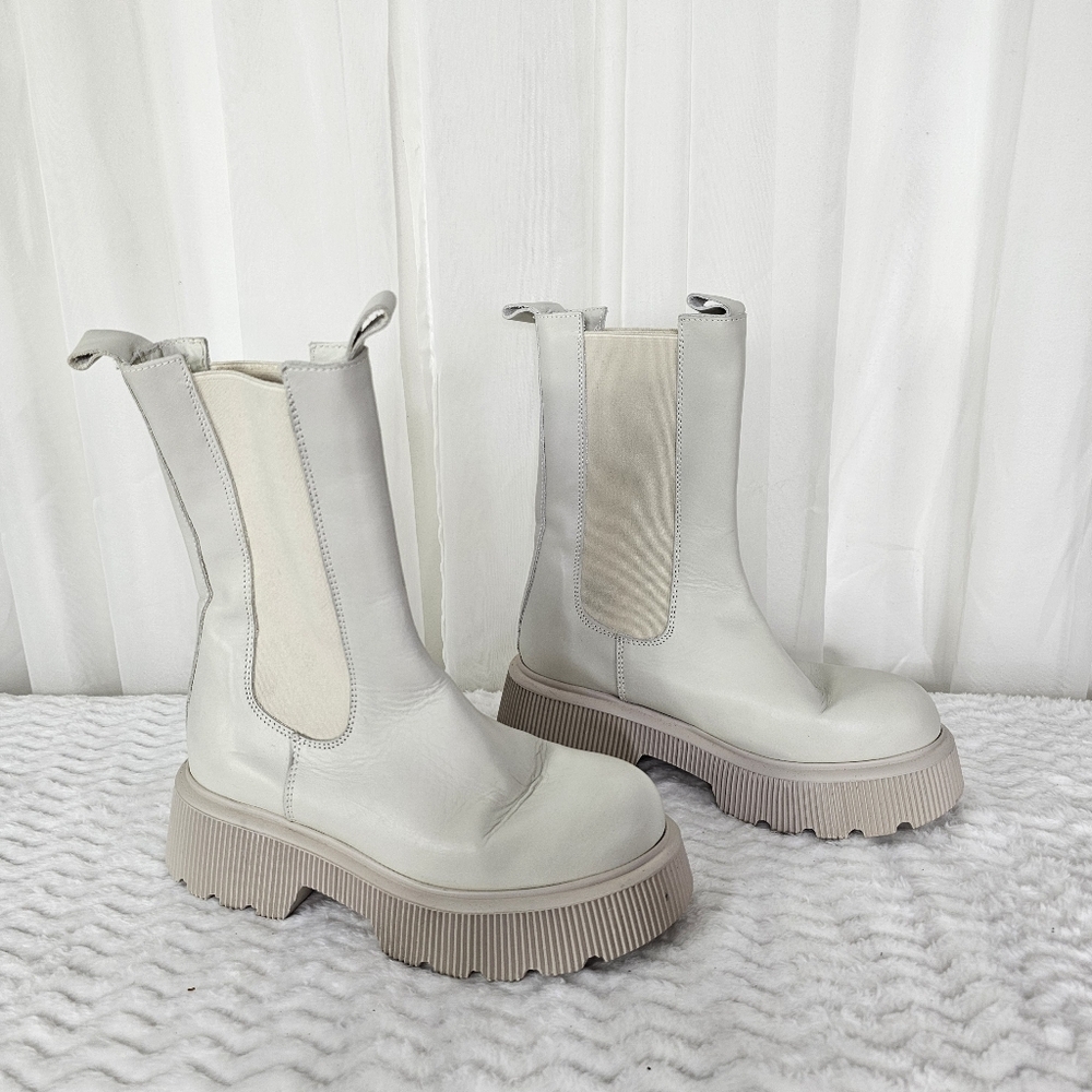 Nila & Nila Leather Chunky Platform Lug Sole Chelsea Boots Cream/Ivory Size 36